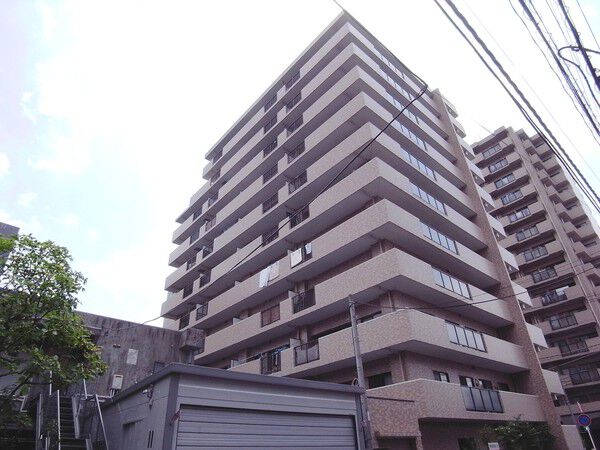 【草加氷川ローヤルコーポ】外観